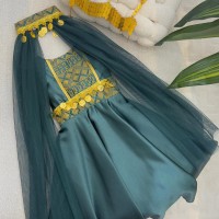 فستان بناتي ناعم 3016871 فستان بناتي ناعم 3016871