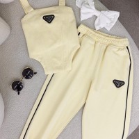 طقم بناتي ناعم 3016927