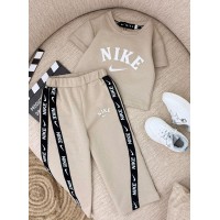 طقم بناتي ناعم 3017180