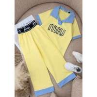 طقم بناتي ناعم 3017309