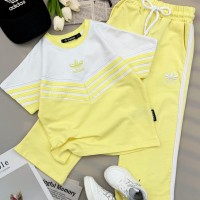 طقم بناتي ناعم 3017378