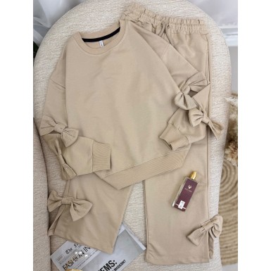 طقم بناتي ناعم 3017593