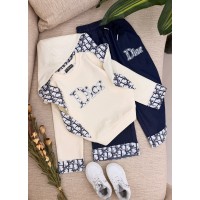 طقم بناتي ناعم 3017637