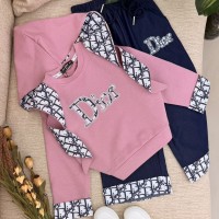 طقم بناتي ناعم 3017636