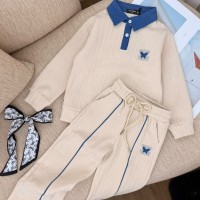 طقم بناتي ناعم 3017743