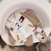 طقم ولادي أنيق 3017923