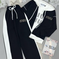 طقم بناتي ناعم 3014729