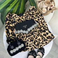 طقم بناتي ناعم 3015930