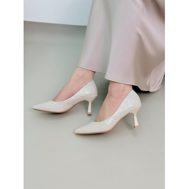 كعب نسائي ناعم 2015748 كعب نسائي ناعم 2015748