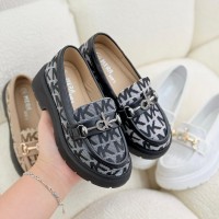 حذاء نسائي ناعم 2015827