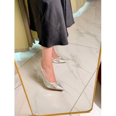 كعب نسائي ناعم 2015851