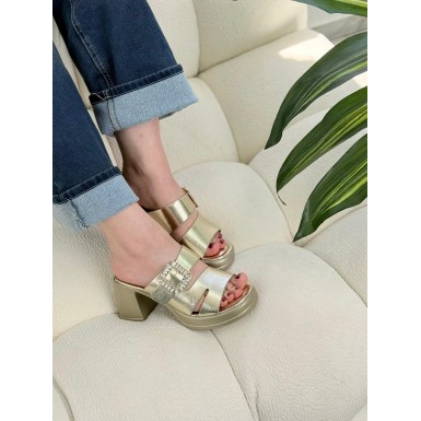 حذاء نسائي ناعم 2015929