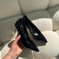 كعب نسائي ناعم 2016092