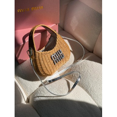 حقيبة نسائية مميزه 2016110