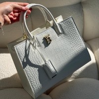 حقيبة نسائية مميزه 2016249