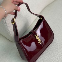 حقيبة نسائية مميزه 2016324 حقيبة نسائية مميزه 2016324