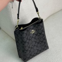 حقيبة نسائية مميزه 2016323 حقيبة نسائية مميزه 2016323