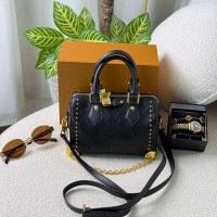 حقيبة نسائية مميزه 2017085