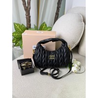 حقيبة نسائية مميزه 2017275 حقيبة نسائية مميزه 2017275
