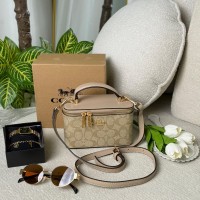 حقيبة نسائية مميزه 2017283 حقيبة نسائية مميزه 2017283