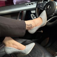 كعب نسائي ناعم 2014744