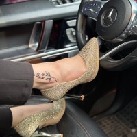 كعب نسائي ناعم 2014742