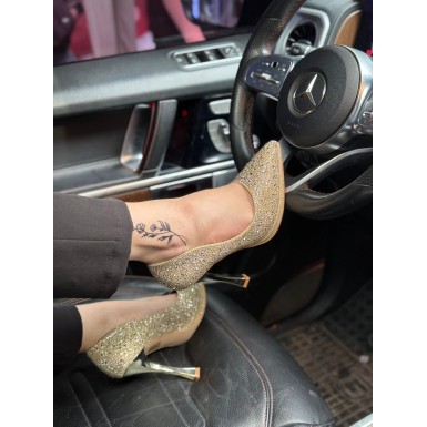 كعب نسائي ناعم 2014742