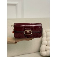 حقيبة نسائية مميزه 2014935