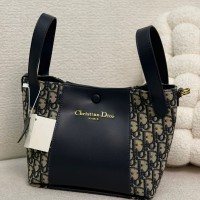 حقيبة نسائية مميزه 2014931