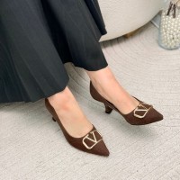 كعب نسائي ناعم 2015096