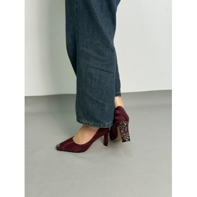 كعب نسائي ناعم 2015254