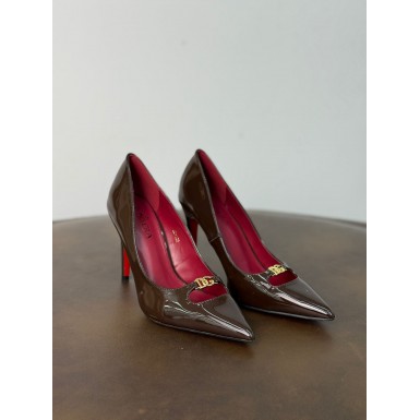 كعب نسائي ناعم 2015335