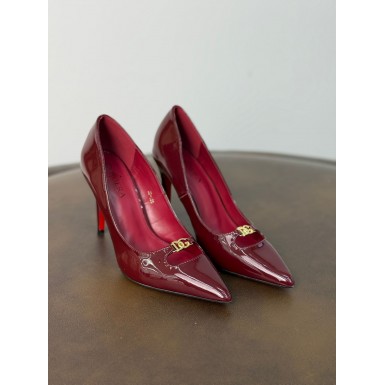 كعب نسائي ناعم 2015337