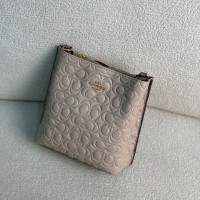 حقيبة نسائية مميزه 2015367