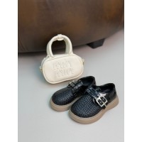 حذاء بناتي مميز 2015435