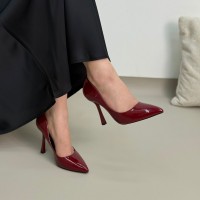 كعب نسائي ناعم 2015454