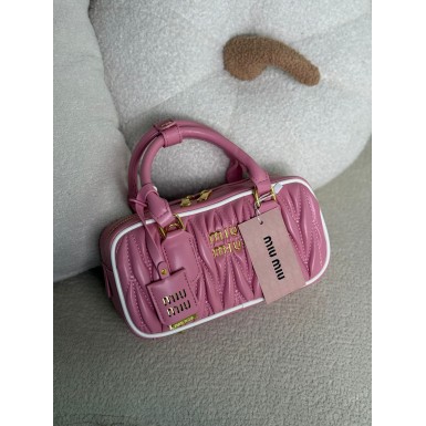 حقيبة نسائية مميزه 2015513