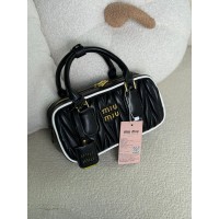 حقيبة نسائية مميزه 2015514 حقيبة نسائية مميزه 2015514