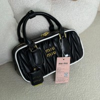 حقيبة نسائية مميزه 2015514