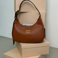 حقيبة نسائية مميزه 2015521