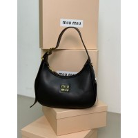 حقيبة نسائية مميزه 2015517 حقيبة نسائية مميزه 2015517