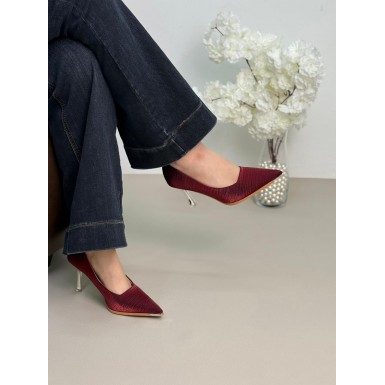 كعب نسائي ناعم 2015539