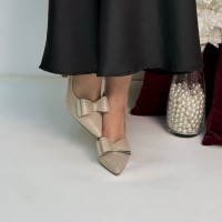 كعب نسائي ناعم 2015570