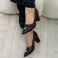 كعب نسائي ناعم 2015689