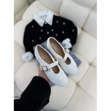 حذاء بناتي مميز 2015712