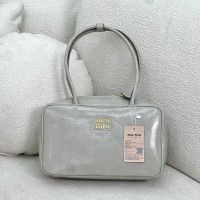 حقيبة نسائية مميزه 2014319